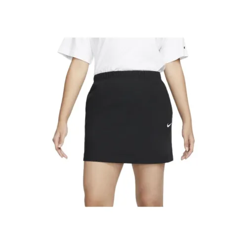 Nike Повседневные короткие юбки Женские Черный