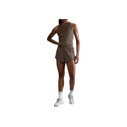 nike Повседневные шорты Женские Коричневый