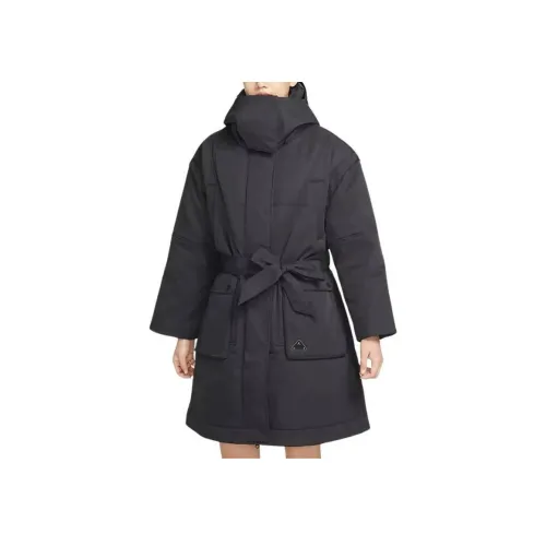 Джордан Куртки и Пальто Женские Черные