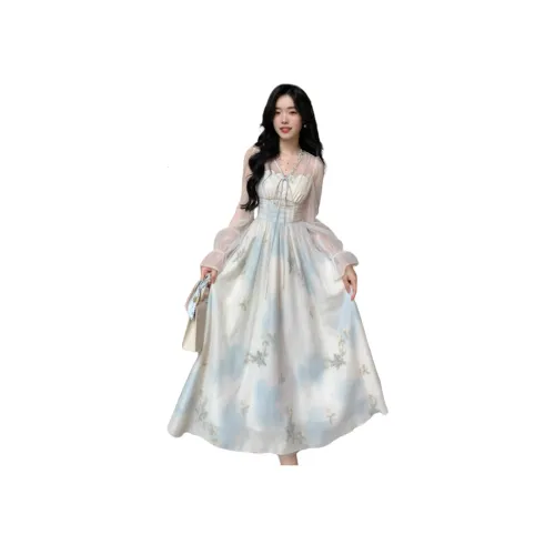 Dale Beauty Long Sleeved Dress Women's