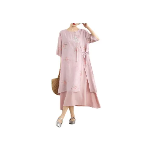 Женские короткие платья с короткими рукавами