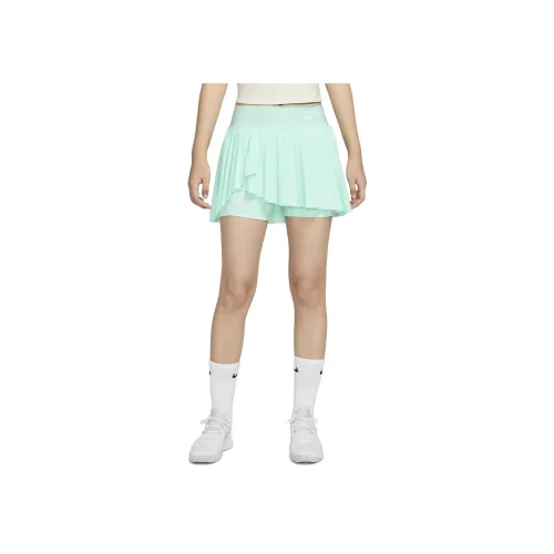 Nike Повседневные шорты Женские Зеленые