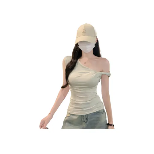 Зеленые женские футболки