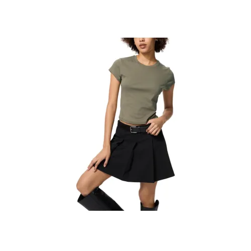 UNIQLO T-рубашка Женская Оливково-зеленая