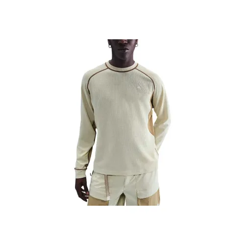 Nike ACG Бежевый Мужской T-Рубашки