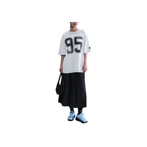 nike Sportswear SS25 T-рубашка Женская