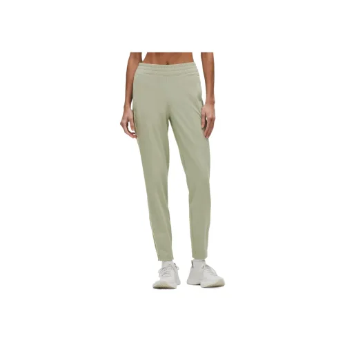 Lululemon Туманный зеленый Женские спортивные брюки