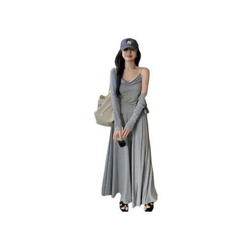 FINDSME GAGA Серый Женские Комплекты с Юбкой