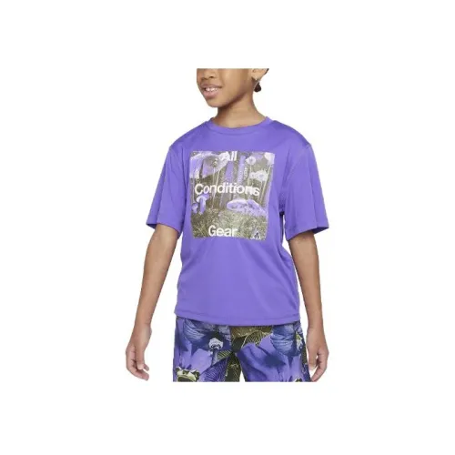 nike T-рубашка ACG Graphic Performance Tee виноградного фиолетового цвета для детей