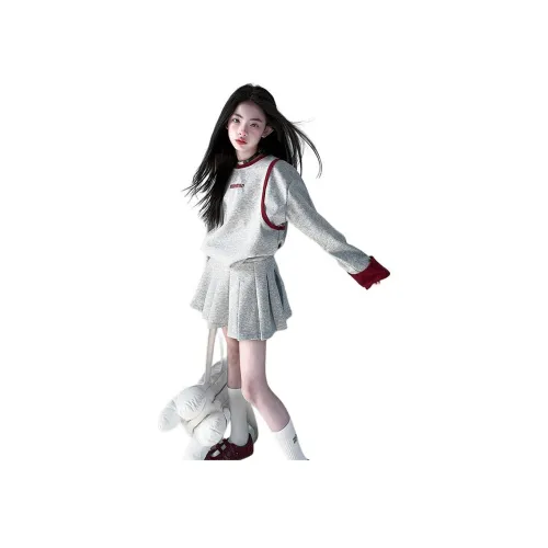 Детский комплект La Cergo футболка с длинным рукавом вышивка пэчворк полосы рубашка и короткая юбка