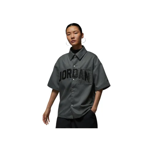 NIKE Железно-серые Женские Рубашки