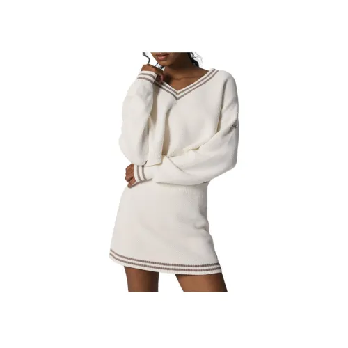 Alo Yoga Теннис Клуб Свитер KNIT V-Шея Пуловер Трикотаж Женские Сливочный