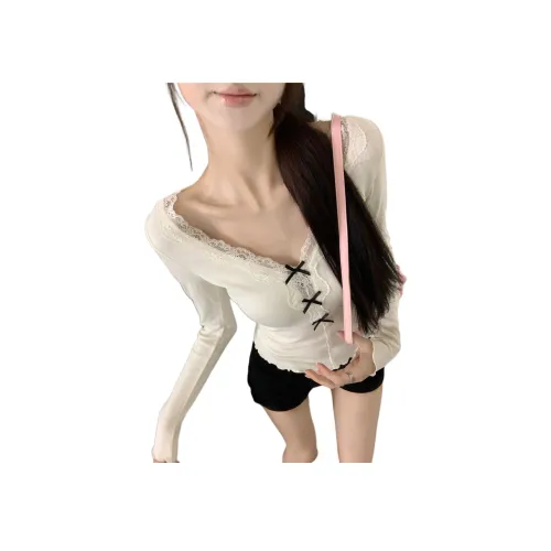 CASTLE WOODS Женские T-рубашки