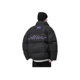 Призрачно черный