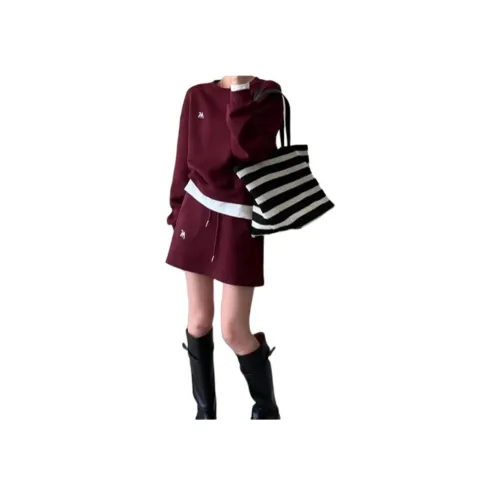 The Temptation Of The Muse Комплект с юбкой Женские