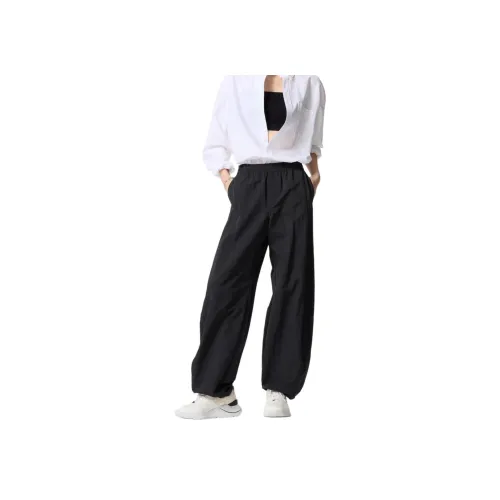 UNIQLO Повседневные брюки Женские Черные