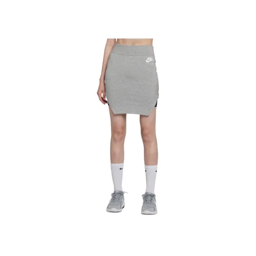 Nike Повседневные короткие юбки Женские Серый
