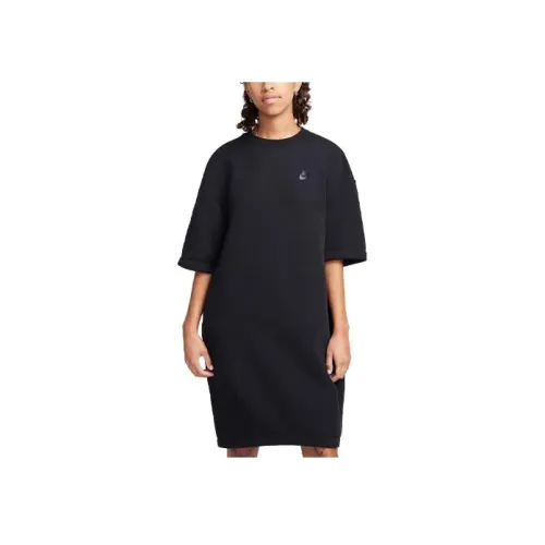 NIKE Черные Женские Платья с Коротким Рукавом