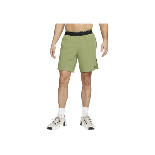 Спортивные шорты Nike для мужчин светло-зеленые