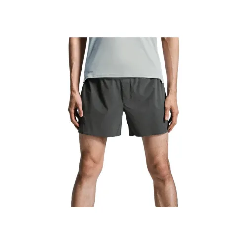 On Lightweight Shorts Повседневные шорты Мужской Eclipse Черный