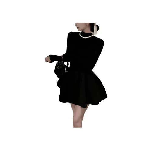 OMOIDAS Длинное платье с длинными рукавами женское