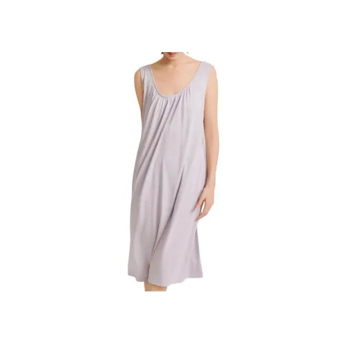 MADALLO Женские Платья без рукавов