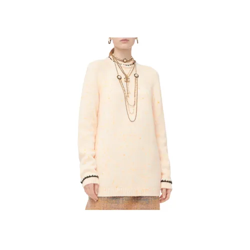 CHANEL Желтые Женские Свитеры