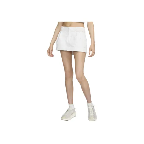 nike Sportswear Повседневные короткие юбки Женские Белый цвет вершины Призрачный