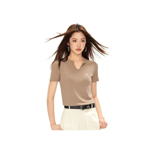 CHOCOOLATE Хаки Женские T-рубашки