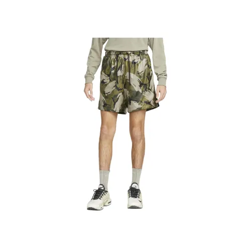 nike SPORTSWEAR TECH PACK Повседневные шорты Мужские Оливковые