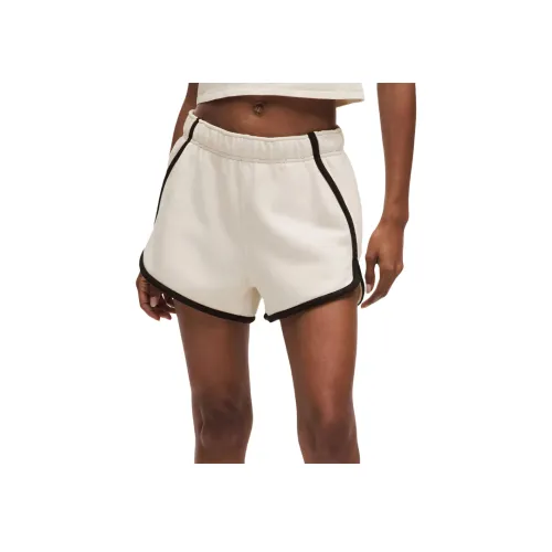 lululemon Scuba Series Повседневные шорты 3' Женские