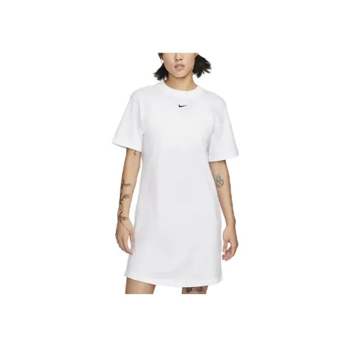 NIKE Sportswear Essentials series Белое Женское Короткое Платье с Рукавами