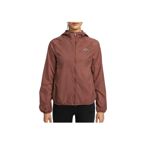 NIKE Румяный/Призрачный/Черный 218 Женские Куртки