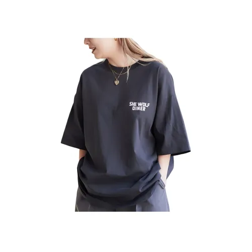 FREAK'S STORE x SHE WOLF DINER Т-рубашка Унисекс Угольный Серый