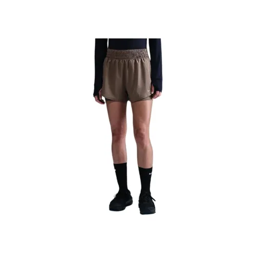 nike Повседневные шорты Женские Коричневый