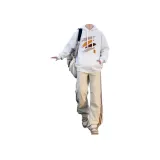 Белый свитшот + абрикосовые штаны