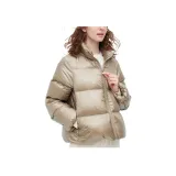 Светло-желтый