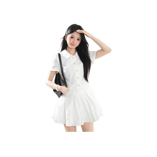 Женские короткие платья с короткими рукавами