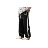 Чёрная вышивка, этикетка (обычный)