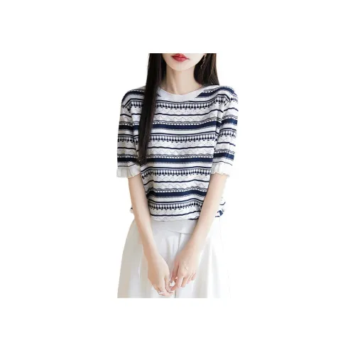 QTUR Цвет 01 Изображение Женская Трикотаж