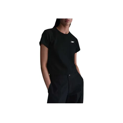 Nike Sportswear Club SS25 Стандартная T-рубашка Женская Черная
