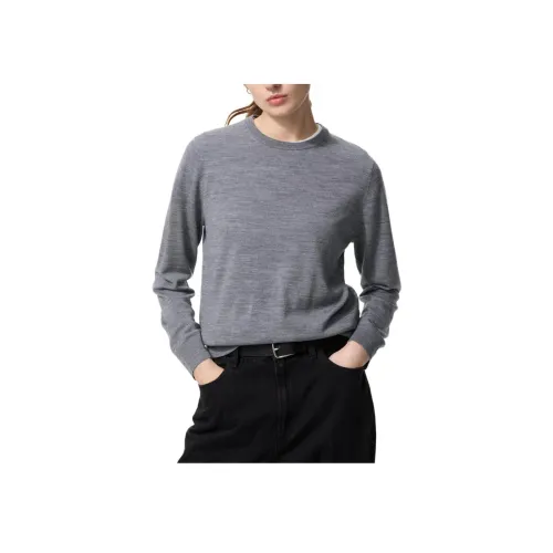 UNIQLO Небесно-серый Женские Свитеры