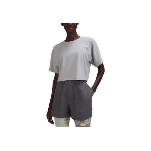 lululemon LAB Collection Стандартная T-рубашка Женская Серого цвета