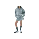 Серый, сливочный