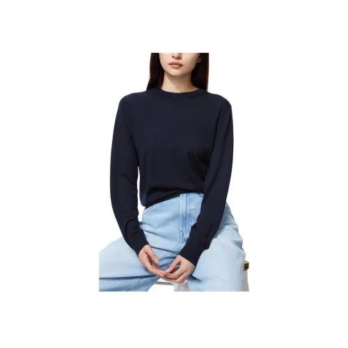 UNIQLO Темно-синие женские свитеры