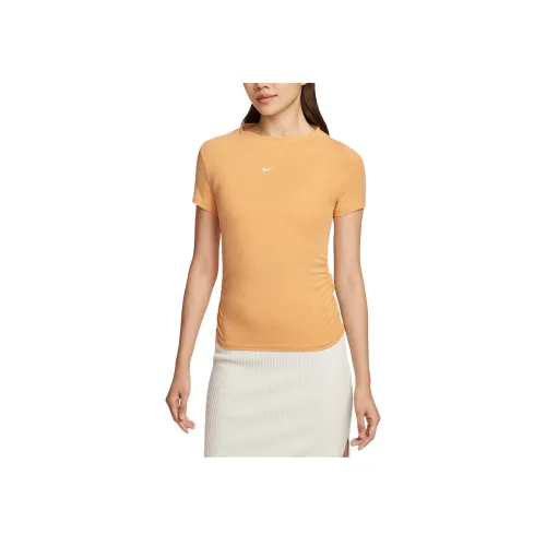 Nike Sportswear T-Shirt Женская