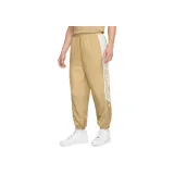 Светлый рыжевато-коричневый