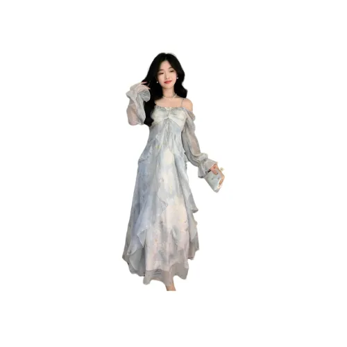 Dale Beauty Long Sleeved Dress Women's