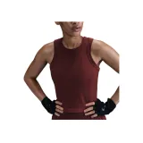 Темно-красный