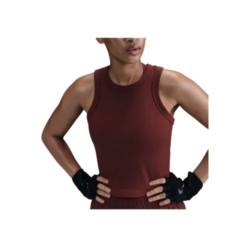 Женские жилеты Nike Dri Fit Sport